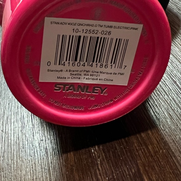 40 ounce Stanley tumbler - Picture 4 of 4